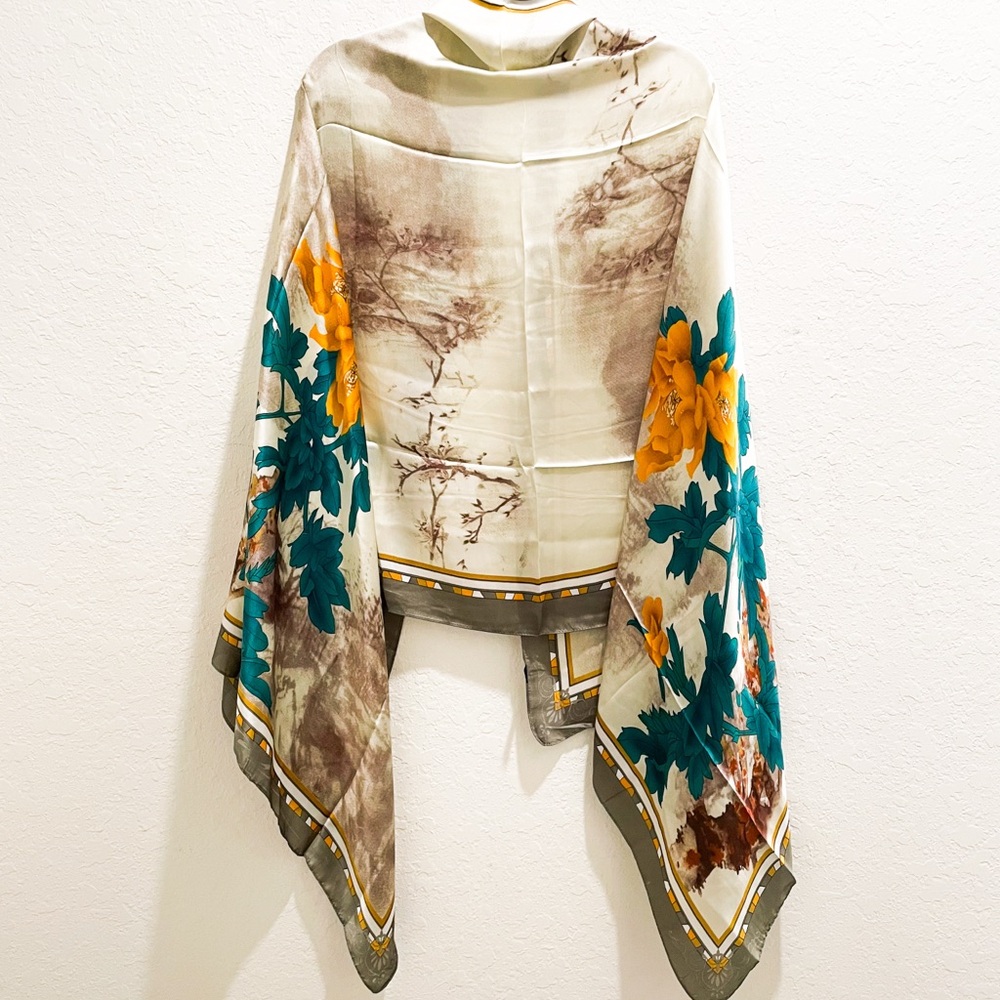 🌹🆕 Silky Scarf Wrap Shawl with Gray Ivory Teal Design - Picture 11 of 11